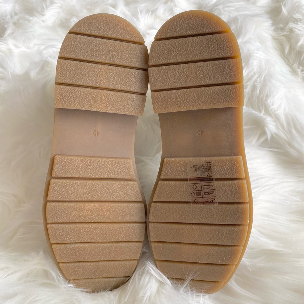 H&M Platform Chelsea Boot - Picture 16 of 16